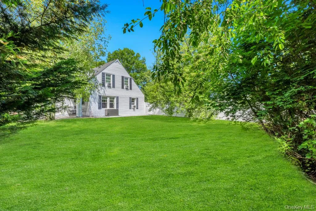 214 1st Street, Smithtown, NY, 3 Bedrooms Bedrooms, 7 Rooms Rooms,2 BathroomsBathrooms,Residential,For Rent,1st,0,1026215 214 1st Street, Smithtown, NY, 3 Bedrooms Bedrooms, 7 Rooms Rooms,2 BathroomsBathrooms,Residential,For Rent,1st,0,1026215
