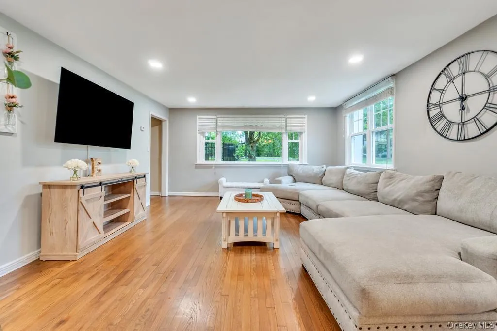 214 1st Street, Smithtown, NY, 3 Bedrooms Bedrooms, 7 Rooms Rooms,2 BathroomsBathrooms,Residential,For Rent,1st,0,1026215 214 1st Street, Smithtown, NY, 3 Bedrooms Bedrooms, 7 Rooms Rooms,2 BathroomsBathrooms,Residential,For Rent,1st,0,1026215