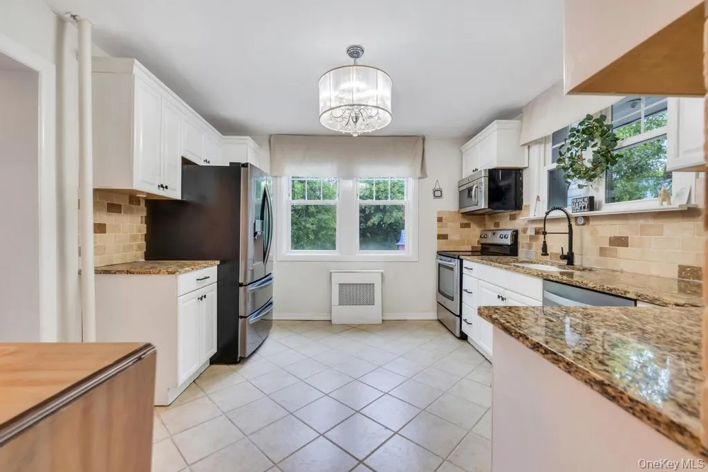 214 1st Street, Smithtown, NY, 3 Bedrooms Bedrooms, 7 Rooms Rooms,2 BathroomsBathrooms,Residential,For Rent,1st,0,1026215 214 1st Street, Smithtown, NY, 3 Bedrooms Bedrooms, 7 Rooms Rooms,2 BathroomsBathrooms,Residential,For Rent,1st,0,1026215