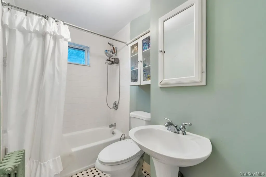 214 1st Street, Smithtown, NY, 3 Bedrooms Bedrooms, 7 Rooms Rooms,2 BathroomsBathrooms,Residential,For Rent,1st,0,1026215 214 1st Street, Smithtown, NY, 3 Bedrooms Bedrooms, 7 Rooms Rooms,2 BathroomsBathrooms,Residential,For Rent,1st,0,1026215