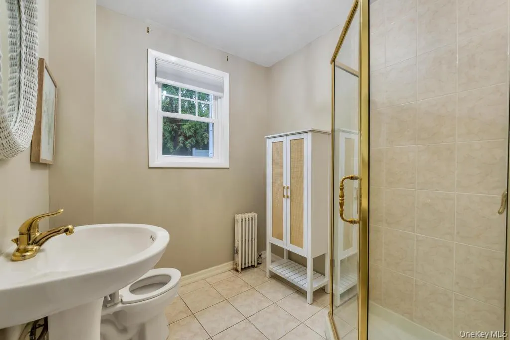 214 1st Street, Smithtown, NY, 3 Bedrooms Bedrooms, 7 Rooms Rooms,2 BathroomsBathrooms,Residential,For Rent,1st,0,1026215 214 1st Street, Smithtown, NY, 3 Bedrooms Bedrooms, 7 Rooms Rooms,2 BathroomsBathrooms,Residential,For Rent,1st,0,1026215