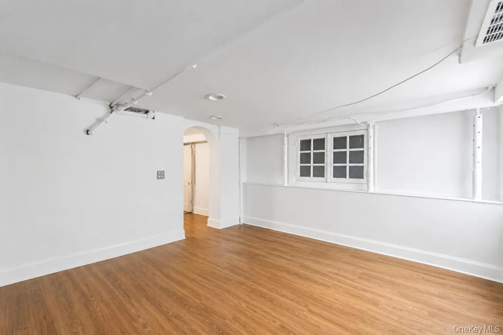 214 1st Street, Smithtown, NY, 3 Bedrooms Bedrooms, 7 Rooms Rooms,2 BathroomsBathrooms,Residential,For Rent,1st,0,1026215 214 1st Street, Smithtown, NY, 3 Bedrooms Bedrooms, 7 Rooms Rooms,2 BathroomsBathrooms,Residential,For Rent,1st,0,1026215