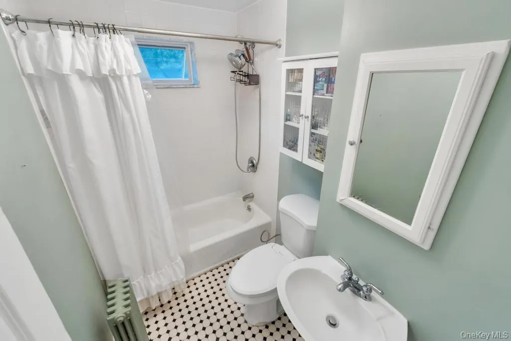 214 1st Street, Smithtown, NY, 3 Bedrooms Bedrooms, 7 Rooms Rooms,2 BathroomsBathrooms,Residential,For Rent,1st,0,1026215 214 1st Street, Smithtown, NY, 3 Bedrooms Bedrooms, 7 Rooms Rooms,2 BathroomsBathrooms,Residential,For Rent,1st,0,1026215