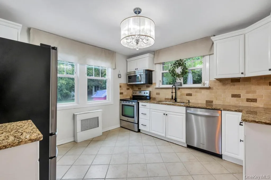 214 1st Street, Smithtown, NY, 3 Bedrooms Bedrooms, 7 Rooms Rooms,2 BathroomsBathrooms,Residential,For Rent,1st,0,1026215 214 1st Street, Smithtown, NY, 3 Bedrooms Bedrooms, 7 Rooms Rooms,2 BathroomsBathrooms,Residential,For Rent,1st,0,1026215