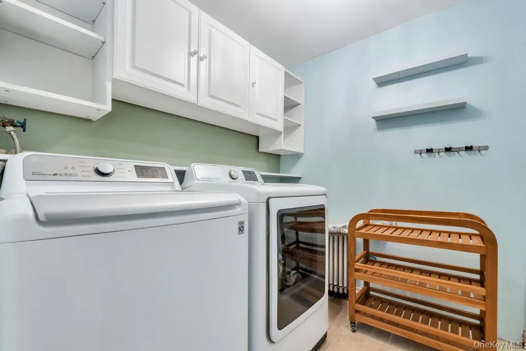 214 1st Street, Smithtown, NY, 3 Bedrooms Bedrooms, 7 Rooms Rooms,2 BathroomsBathrooms,Residential,For Rent,1st,0,1026215 214 1st Street, Smithtown, NY, 3 Bedrooms Bedrooms, 7 Rooms Rooms,2 BathroomsBathrooms,Residential,For Rent,1st,0,1026215