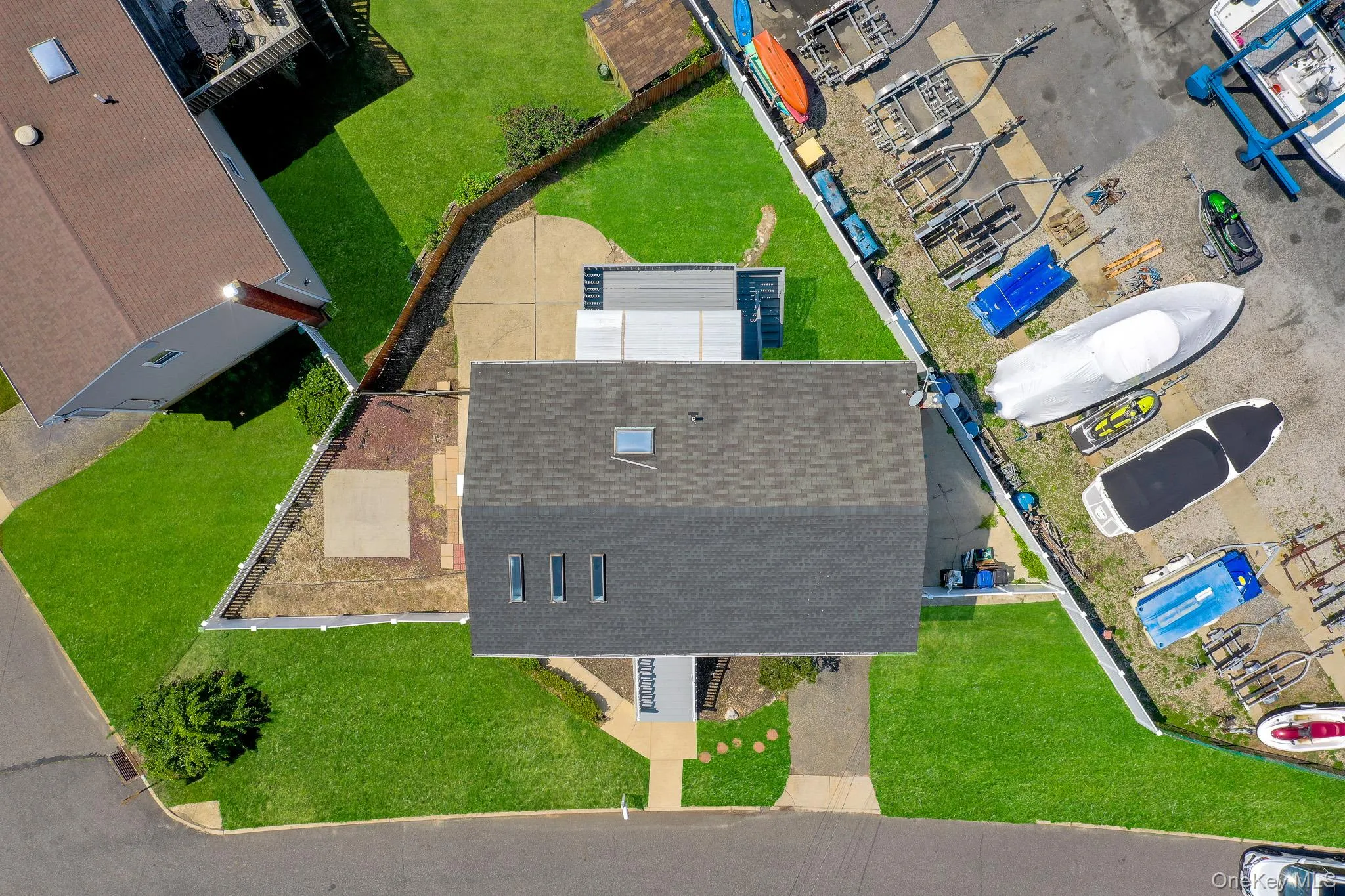 3612 Somerset Drive, Hempstead, NY, 5 Bedrooms Bedrooms, 11 Rooms Rooms,2 BathroomsBathrooms,Residential,For Rent,Somerset,0,1026219 3612 Somerset Drive, Hempstead, NY, 5 Bedrooms Bedrooms, 11 Rooms Rooms,2 BathroomsBathrooms,Residential,For Rent,Somerset,0,1026219