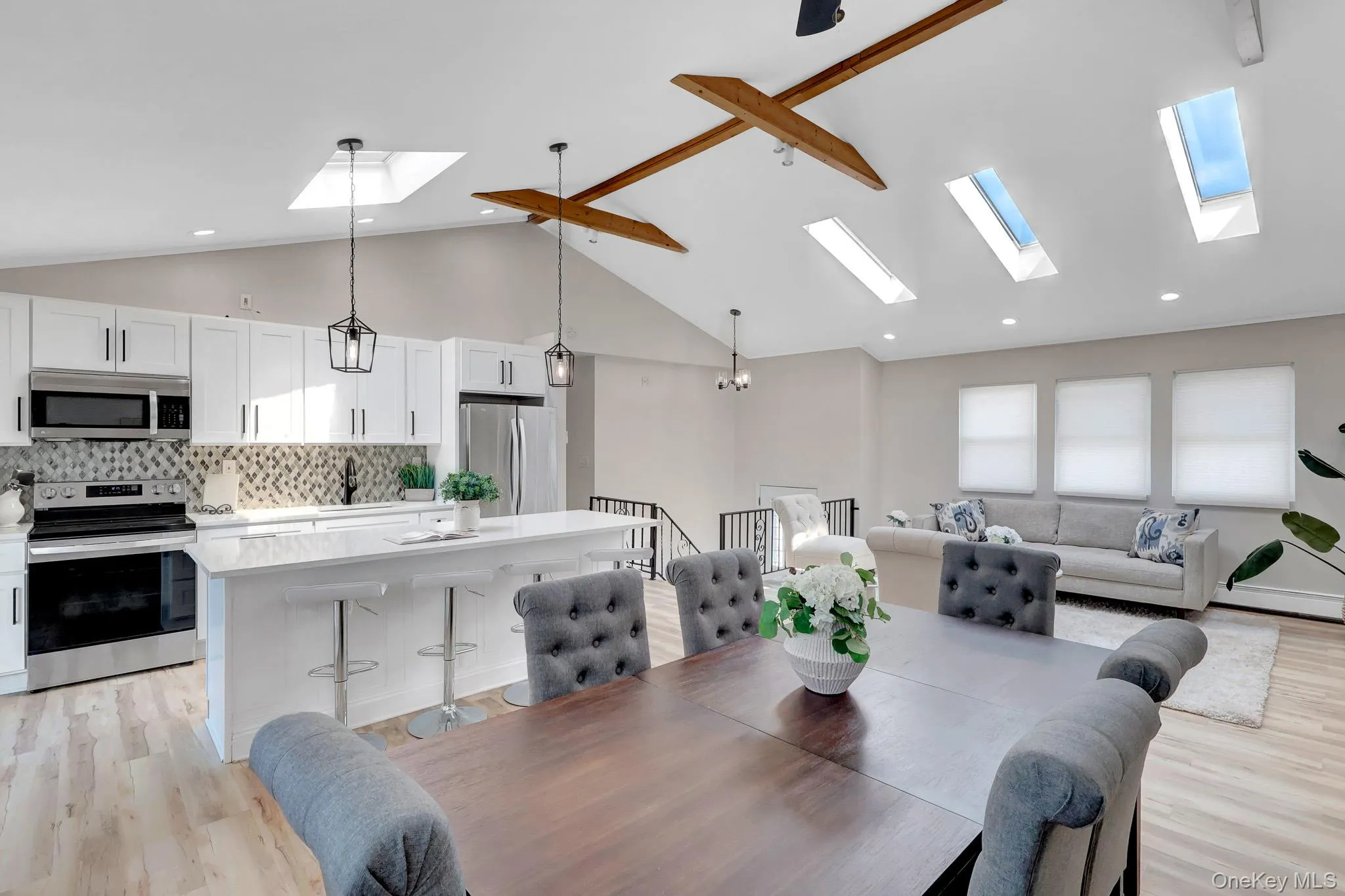 3612 Somerset Drive, Hempstead, NY, 5 Bedrooms Bedrooms, 11 Rooms Rooms,2 BathroomsBathrooms,Residential,For Rent,Somerset,0,1026219 3612 Somerset Drive, Hempstead, NY, 5 Bedrooms Bedrooms, 11 Rooms Rooms,2 BathroomsBathrooms,Residential,For Rent,Somerset,0,1026219