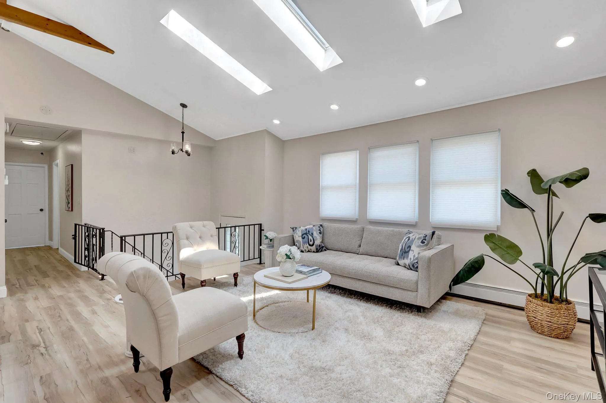 3612 Somerset Drive, Hempstead, NY, 5 Bedrooms Bedrooms, 11 Rooms Rooms,2 BathroomsBathrooms,Residential,For Rent,Somerset,0,1026219 3612 Somerset Drive, Hempstead, NY, 5 Bedrooms Bedrooms, 11 Rooms Rooms,2 BathroomsBathrooms,Residential,For Rent,Somerset,0,1026219