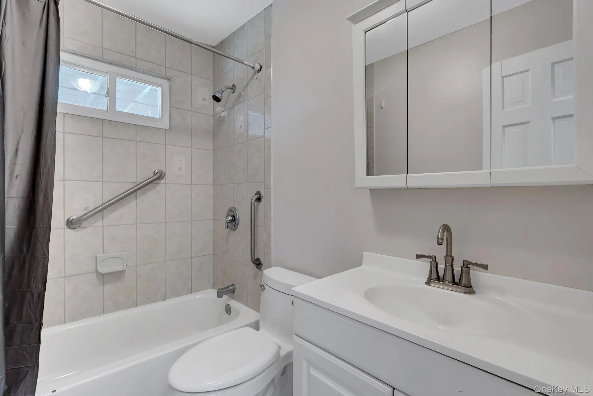 3612 Somerset Drive, Hempstead, NY, 5 Bedrooms Bedrooms, 11 Rooms Rooms,2 BathroomsBathrooms,Residential,For Rent,Somerset,0,1026219 3612 Somerset Drive, Hempstead, NY, 5 Bedrooms Bedrooms, 11 Rooms Rooms,2 BathroomsBathrooms,Residential,For Rent,Somerset,0,1026219