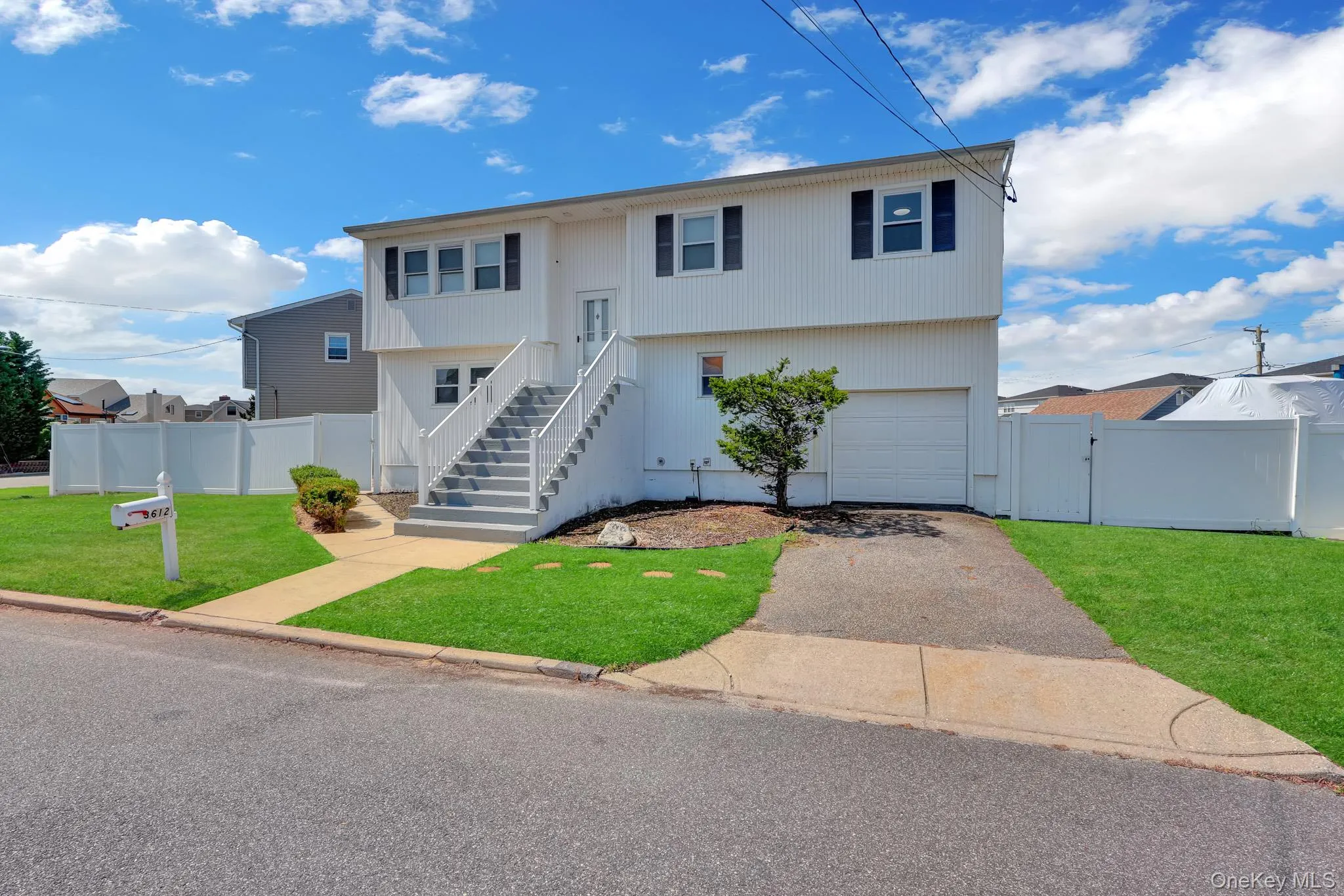 3612 Somerset Drive, Hempstead, NY, 5 Bedrooms Bedrooms, 11 Rooms Rooms,2 BathroomsBathrooms,Residential,For Rent,Somerset,0,1026219 3612 Somerset Drive, Hempstead, NY, 5 Bedrooms Bedrooms, 11 Rooms Rooms,2 BathroomsBathrooms,Residential,For Rent,Somerset,0,1026219