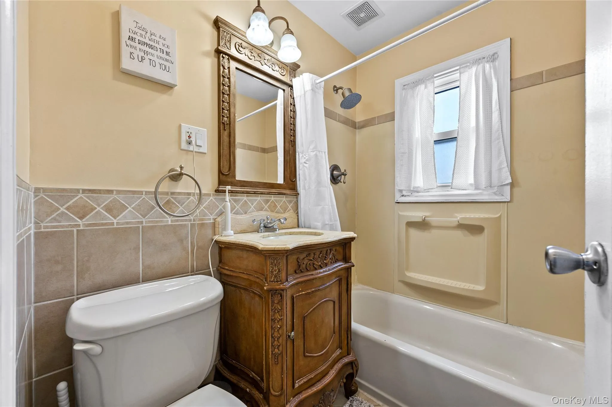 125 William Street, Hempstead, NY, 3 Bedrooms Bedrooms, 8 Rooms Rooms,1 BathroomBathrooms,Residential,For Rent,William,0,1026222 125 William Street, Hempstead, NY, 3 Bedrooms Bedrooms, 8 Rooms Rooms,1 BathroomBathrooms,Residential,For Rent,William,0,1026222