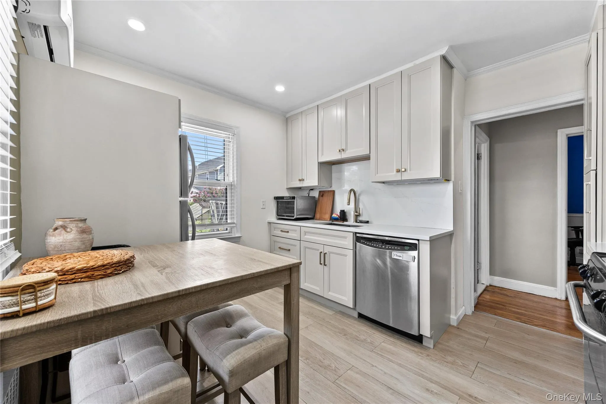 125 William Street, Hempstead, NY, 3 Bedrooms Bedrooms, 8 Rooms Rooms,1 BathroomBathrooms,Residential,For Rent,William,0,1026222 125 William Street, Hempstead, NY, 3 Bedrooms Bedrooms, 8 Rooms Rooms,1 BathroomBathrooms,Residential,For Rent,William,0,1026222