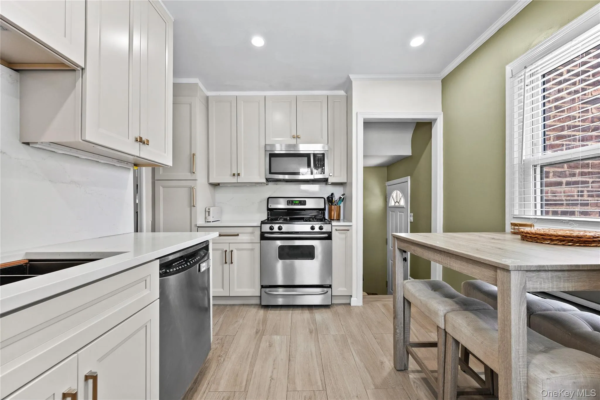 125 William Street, Hempstead, NY, 3 Bedrooms Bedrooms, 8 Rooms Rooms,1 BathroomBathrooms,Residential,For Rent,William,0,1026222 125 William Street, Hempstead, NY, 3 Bedrooms Bedrooms, 8 Rooms Rooms,1 BathroomBathrooms,Residential,For Rent,William,0,1026222
