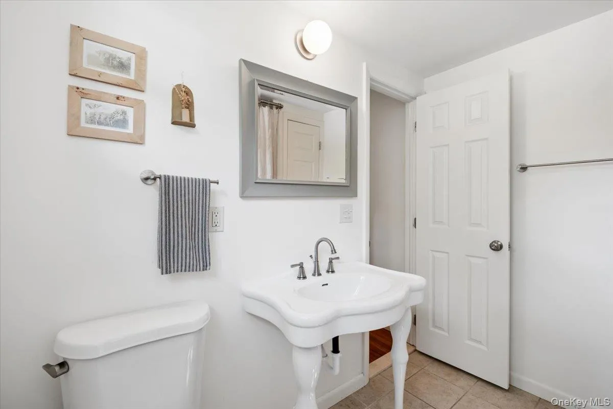 3 Gabriel Drive, Cortlandt, NY, 3 Bedrooms Bedrooms, 8 Rooms Rooms,2 BathroomsBathrooms,Residential,For Rent,Gabriel,0,1026225 3 Gabriel Drive, Cortlandt, NY, 3 Bedrooms Bedrooms, 8 Rooms Rooms,2 BathroomsBathrooms,Residential,For Rent,Gabriel,0,1026225