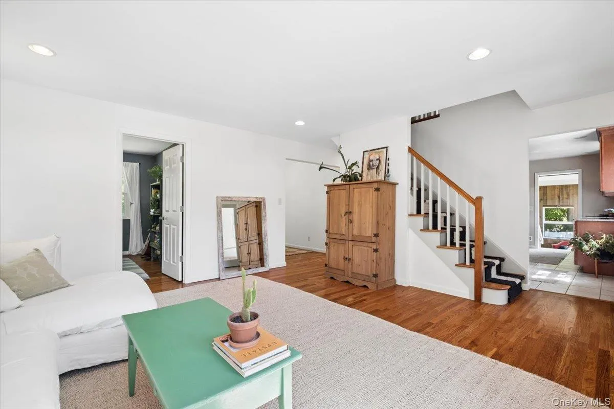 3 Gabriel Drive, Cortlandt, NY, 3 Bedrooms Bedrooms, 8 Rooms Rooms,2 BathroomsBathrooms,Residential,For Rent,Gabriel,0,1026225 3 Gabriel Drive, Cortlandt, NY, 3 Bedrooms Bedrooms, 8 Rooms Rooms,2 BathroomsBathrooms,Residential,For Rent,Gabriel,0,1026225