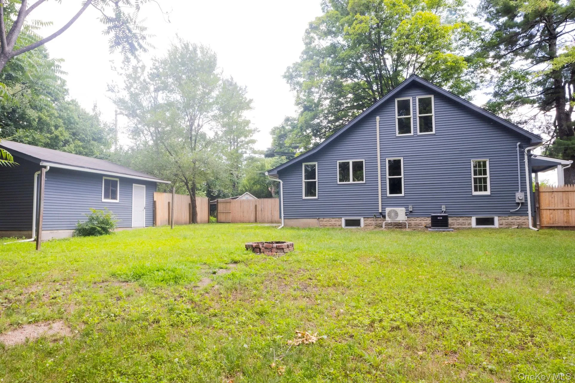 3 Anna Street, Rochester, NY, 3 Bedrooms Bedrooms, 6 Rooms Rooms,2 BathroomsBathrooms,Residential,For Rent,Anna,0,1026234 3 Anna Street, Rochester, NY, 3 Bedrooms Bedrooms, 6 Rooms Rooms,2 BathroomsBathrooms,Residential,For Rent,Anna,0,1026234