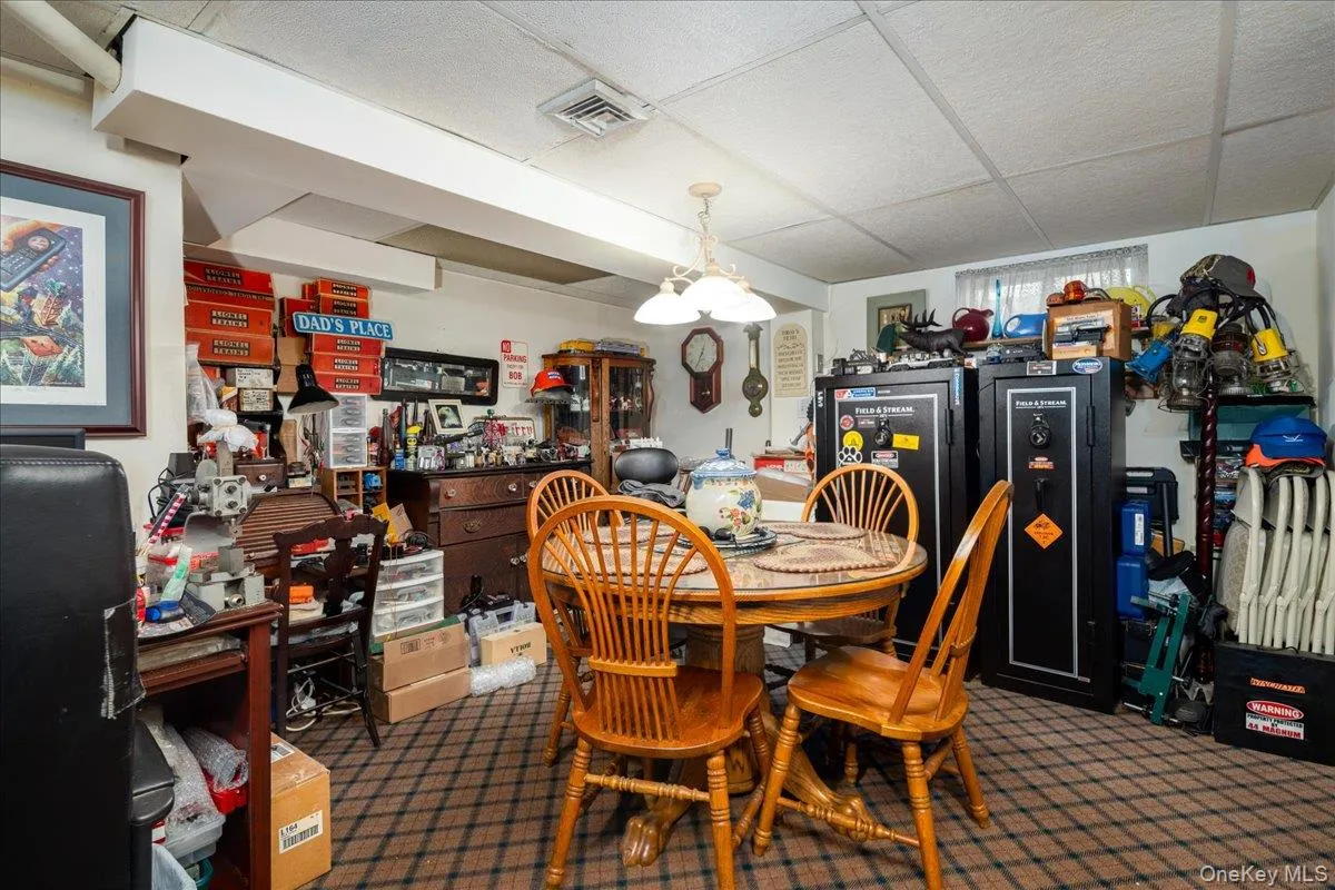 131 Euston Road, Hempstead, NY, 3 Bedrooms Bedrooms, 6 Rooms Rooms,1 BathroomBathrooms,Residential,For Rent,Euston,0,1026239 131 Euston Road, Hempstead, NY, 3 Bedrooms Bedrooms, 6 Rooms Rooms,1 BathroomBathrooms,Residential,For Rent,Euston,0,1026239