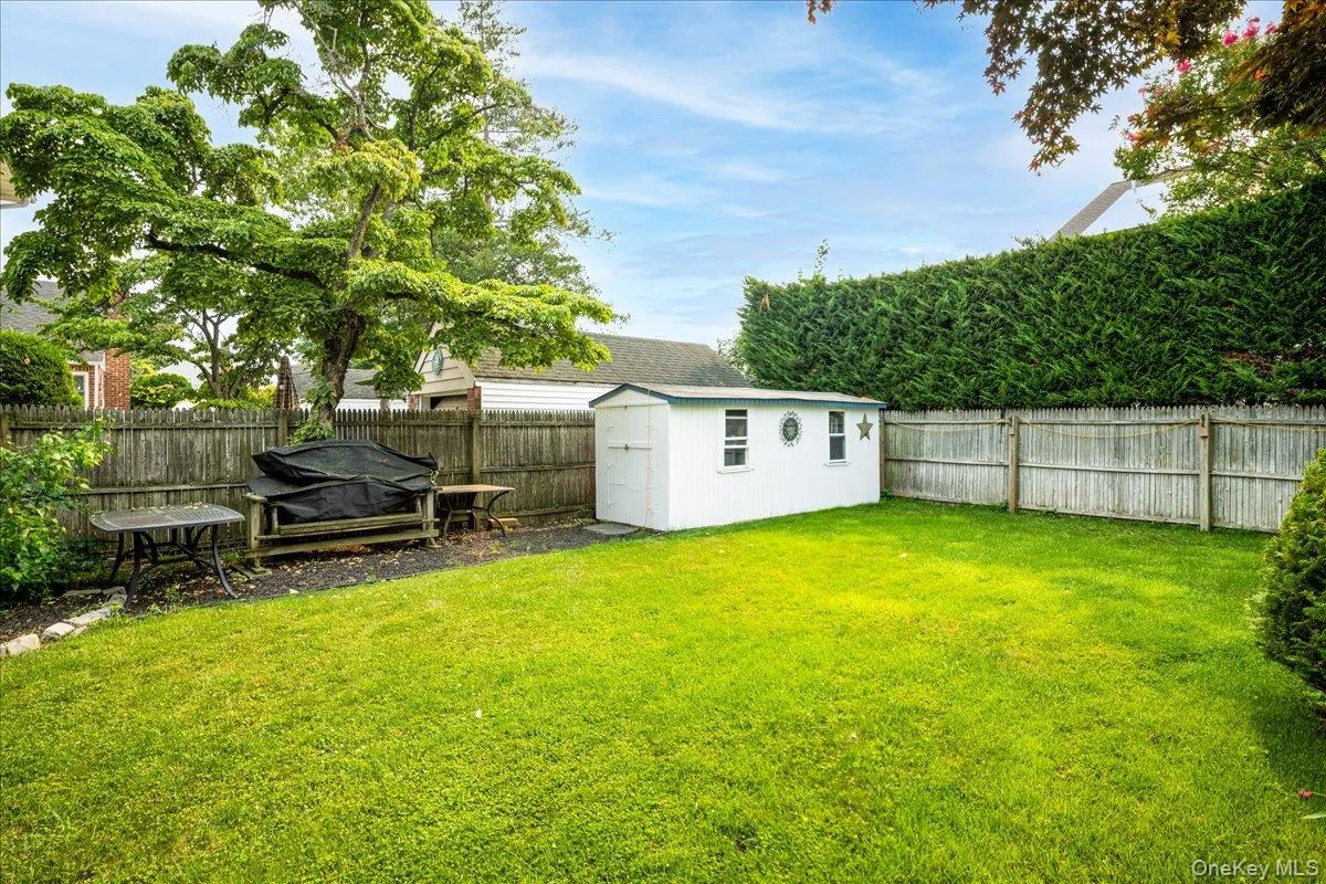 131 Euston Road, Hempstead, NY, 3 Bedrooms Bedrooms, 6 Rooms Rooms,1 BathroomBathrooms,Residential,For Rent,Euston,0,1026239 131 Euston Road, Hempstead, NY, 3 Bedrooms Bedrooms, 6 Rooms Rooms,1 BathroomBathrooms,Residential,For Rent,Euston,0,1026239