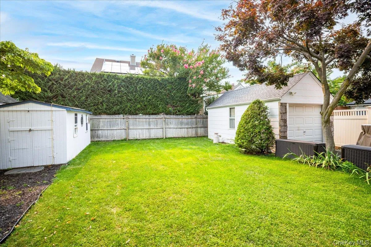 131 Euston Road, Hempstead, NY, 3 Bedrooms Bedrooms, 6 Rooms Rooms,1 BathroomBathrooms,Residential,For Rent,Euston,0,1026239 131 Euston Road, Hempstead, NY, 3 Bedrooms Bedrooms, 6 Rooms Rooms,1 BathroomBathrooms,Residential,For Rent,Euston,0,1026239