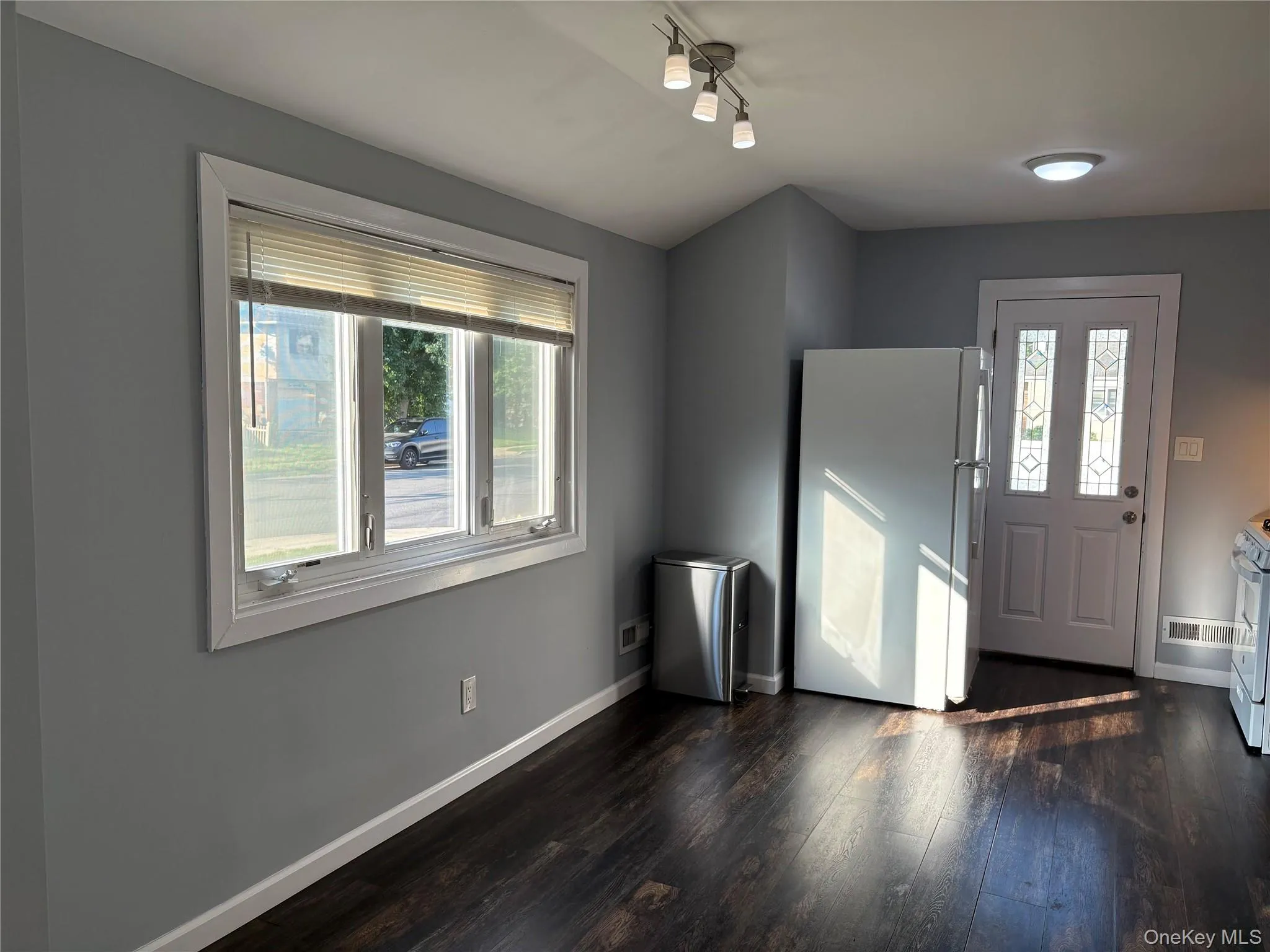 266 Central Park Road, Oyster Bay, NY, 3 Bedrooms Bedrooms, 5 Rooms Rooms,2 BathroomsBathrooms,Residential Lease,For Rent,Central Park,0,1026240 266 Central Park Road, Oyster Bay, NY, 3 Bedrooms Bedrooms, 5 Rooms Rooms,2 BathroomsBathrooms,Residential Lease,For Rent,Central Park,0,1026240