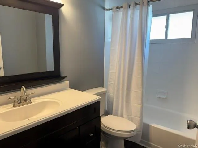 266 Central Park Road, Oyster Bay, NY, 3 Bedrooms Bedrooms, 5 Rooms Rooms,2 BathroomsBathrooms,Residential Lease,For Rent,Central Park,0,1026240 266 Central Park Road, Oyster Bay, NY, 3 Bedrooms Bedrooms, 5 Rooms Rooms,2 BathroomsBathrooms,Residential Lease,For Rent,Central Park,0,1026240