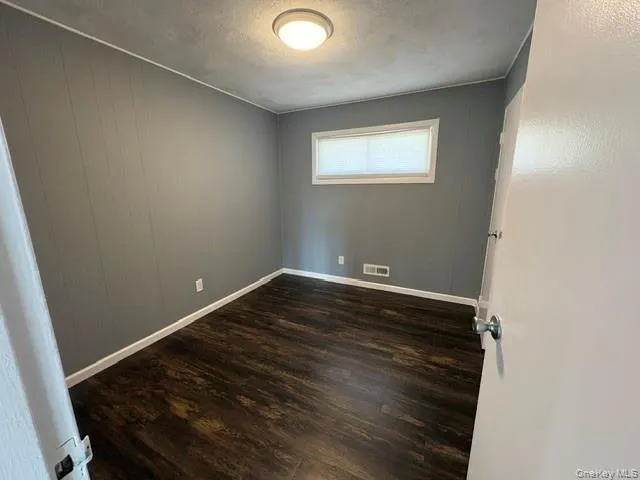 266 Central Park Road, Oyster Bay, NY, 3 Bedrooms Bedrooms, 5 Rooms Rooms,2 BathroomsBathrooms,Residential Lease,For Rent,Central Park,0,1026240 266 Central Park Road, Oyster Bay, NY, 3 Bedrooms Bedrooms, 5 Rooms Rooms,2 BathroomsBathrooms,Residential Lease,For Rent,Central Park,0,1026240