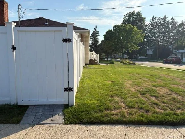 266 Central Park Road, Oyster Bay, NY, 3 Bedrooms Bedrooms, 5 Rooms Rooms,2 BathroomsBathrooms,Residential Lease,For Rent,Central Park,0,1026240 266 Central Park Road, Oyster Bay, NY, 3 Bedrooms Bedrooms, 5 Rooms Rooms,2 BathroomsBathrooms,Residential Lease,For Rent,Central Park,0,1026240