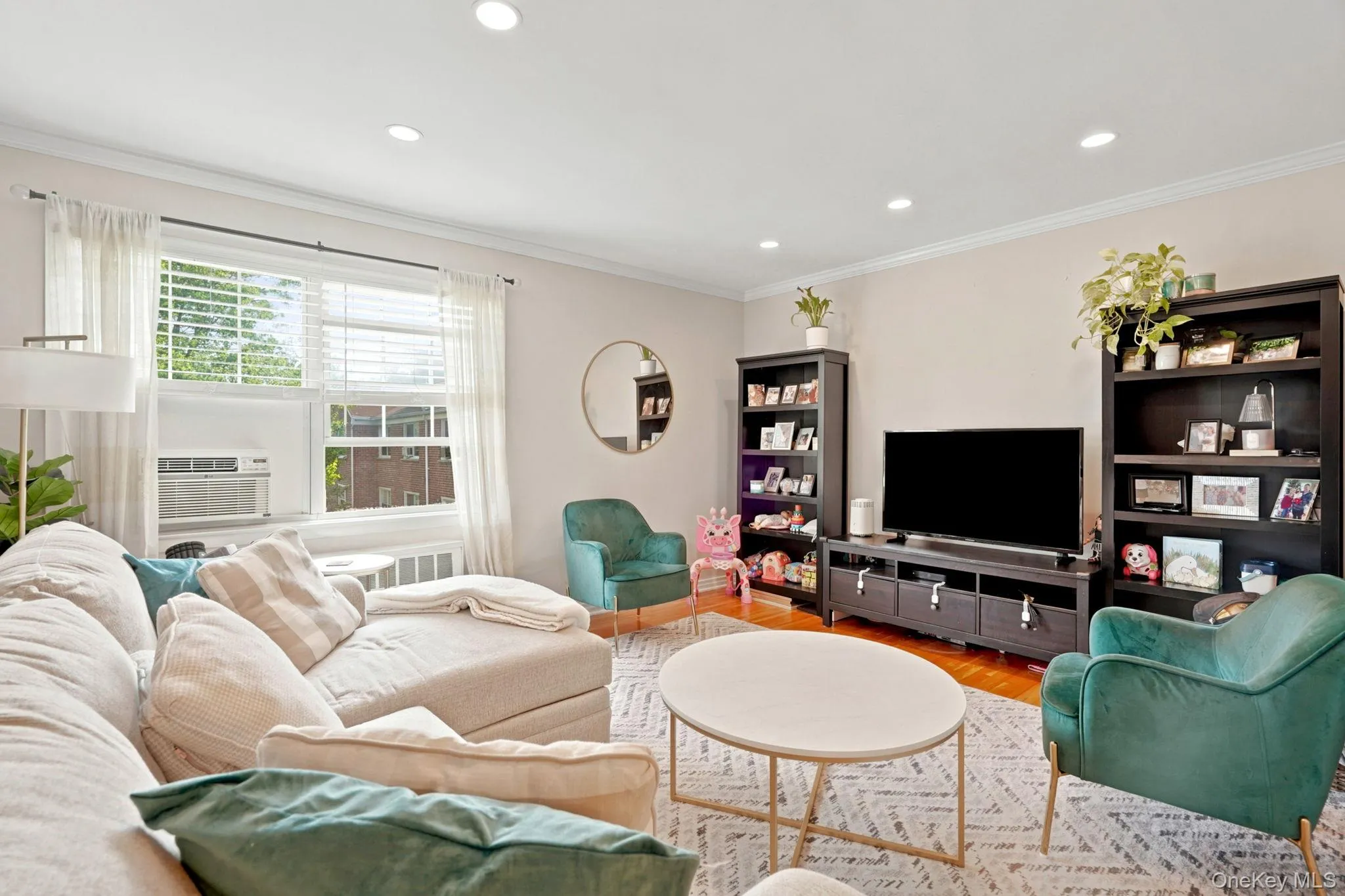 Spacious Living Room, Bright with recessed lighting Spacious Living Room, Bright with recessed lighting