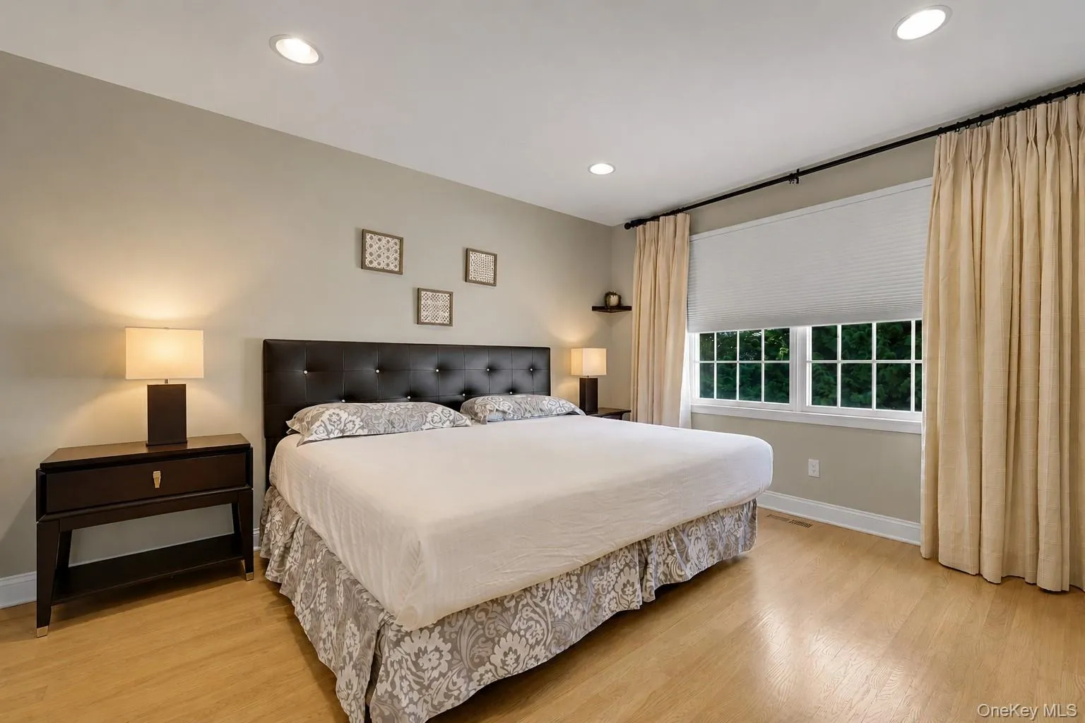 16 Eagle Court, White Plains, NY, 4 Bedrooms Bedrooms, 10 Rooms Rooms,3 BathroomsBathrooms,Residential,For Rent,Eagle,0,1026246 16 Eagle Court, White Plains, NY, 4 Bedrooms Bedrooms, 10 Rooms Rooms,3 BathroomsBathrooms,Residential,For Rent,Eagle,0,1026246