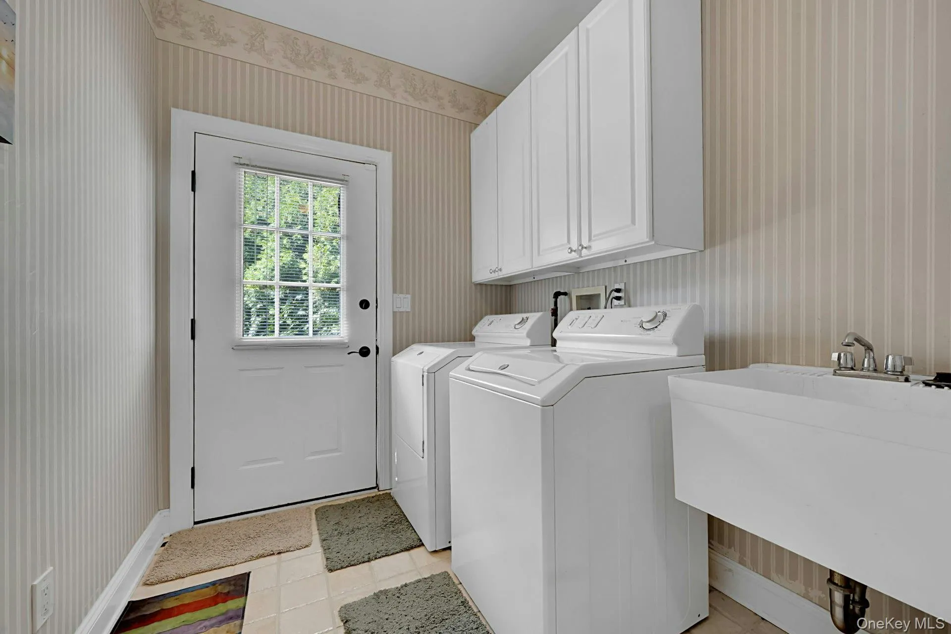 16 Eagle Court, White Plains, NY, 4 Bedrooms Bedrooms, 10 Rooms Rooms,3 BathroomsBathrooms,Residential,For Rent,Eagle,0,1026246 16 Eagle Court, White Plains, NY, 4 Bedrooms Bedrooms, 10 Rooms Rooms,3 BathroomsBathrooms,Residential,For Rent,Eagle,0,1026246