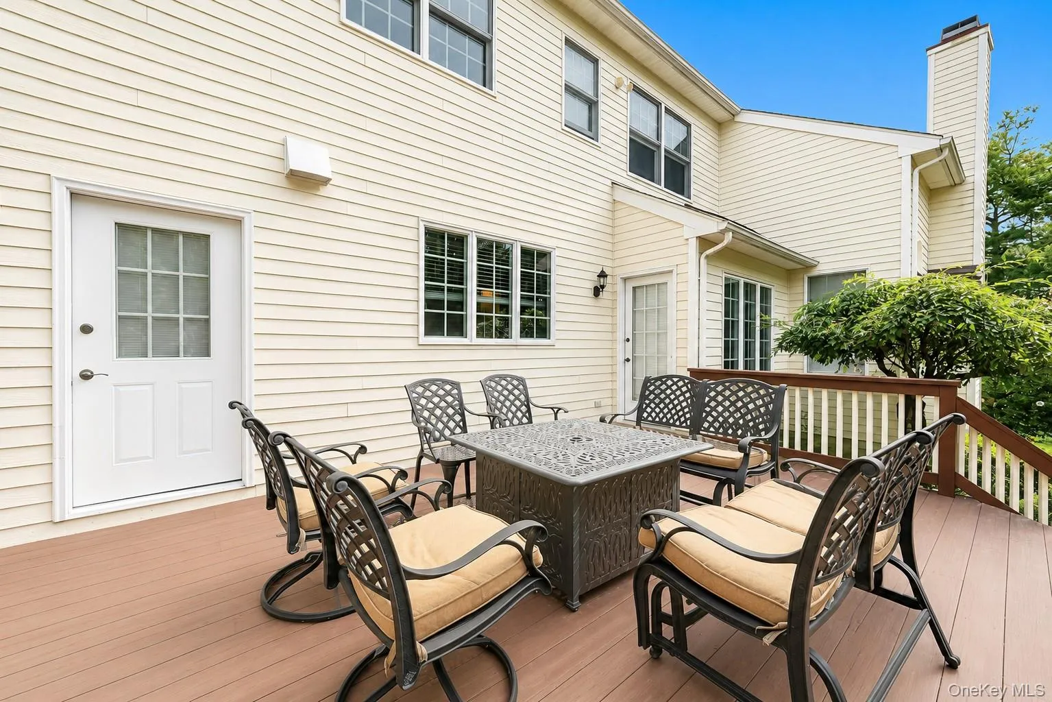 16 Eagle Court, White Plains, NY, 4 Bedrooms Bedrooms, 10 Rooms Rooms,3 BathroomsBathrooms,Residential,For Rent,Eagle,0,1026246 16 Eagle Court, White Plains, NY, 4 Bedrooms Bedrooms, 10 Rooms Rooms,3 BathroomsBathrooms,Residential,For Rent,Eagle,0,1026246