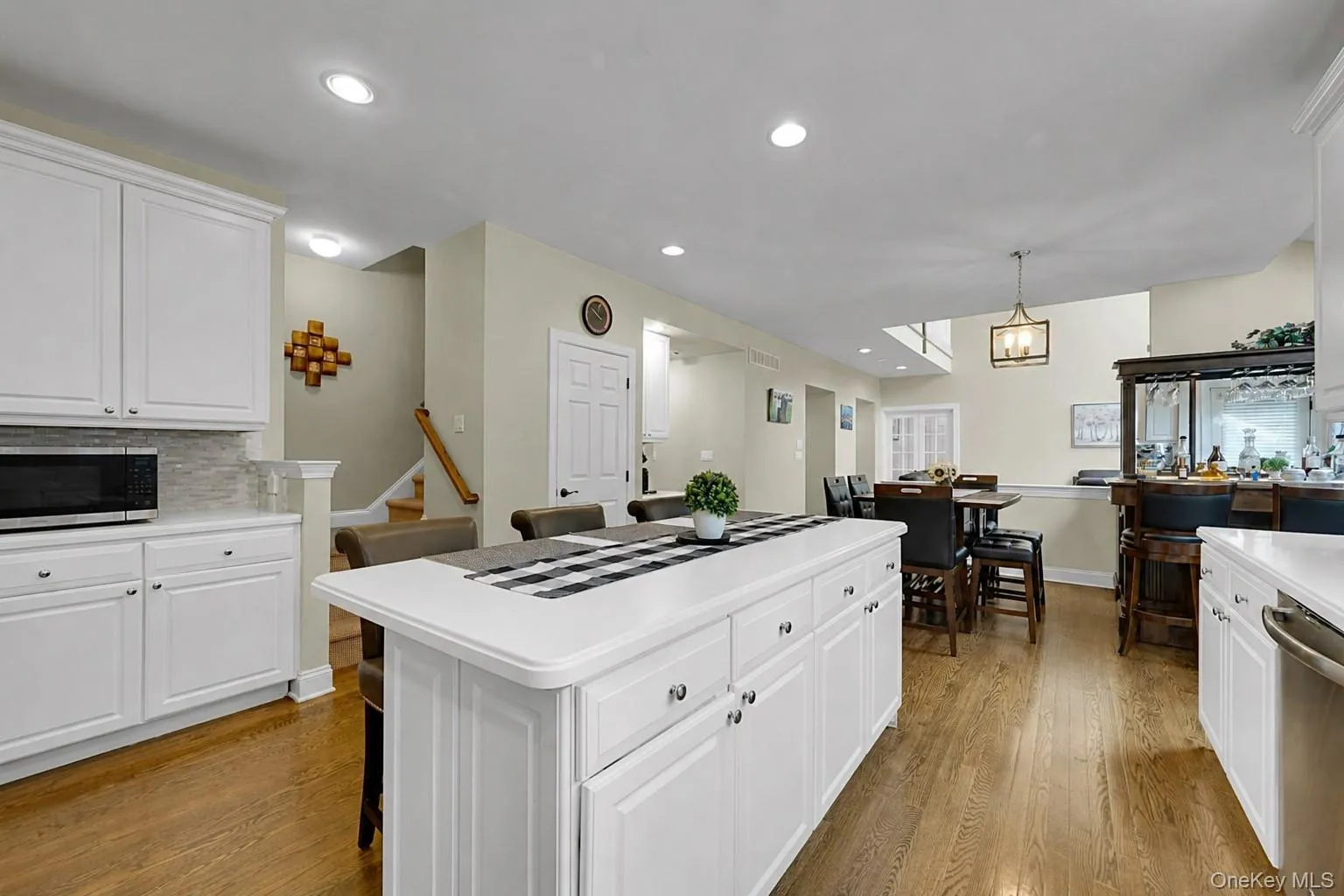16 Eagle Court, White Plains, NY, 4 Bedrooms Bedrooms, 10 Rooms Rooms,3 BathroomsBathrooms,Residential,For Rent,Eagle,0,1026246 16 Eagle Court, White Plains, NY, 4 Bedrooms Bedrooms, 10 Rooms Rooms,3 BathroomsBathrooms,Residential,For Rent,Eagle,0,1026246