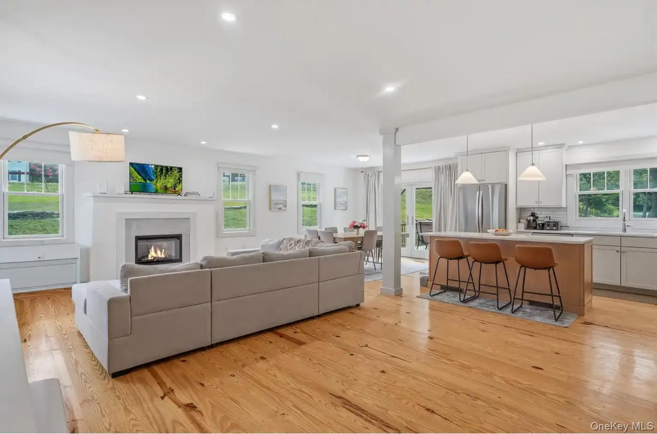 24 Woodland Drive, Poughkeepsie (town), NY, 3 Bedrooms Bedrooms, 7 Rooms Rooms,2 BathroomsBathrooms,Residential,For Rent,Woodland,0,1026247 24 Woodland Drive, Poughkeepsie (town), NY, 3 Bedrooms Bedrooms, 7 Rooms Rooms,2 BathroomsBathrooms,Residential,For Rent,Woodland,0,1026247