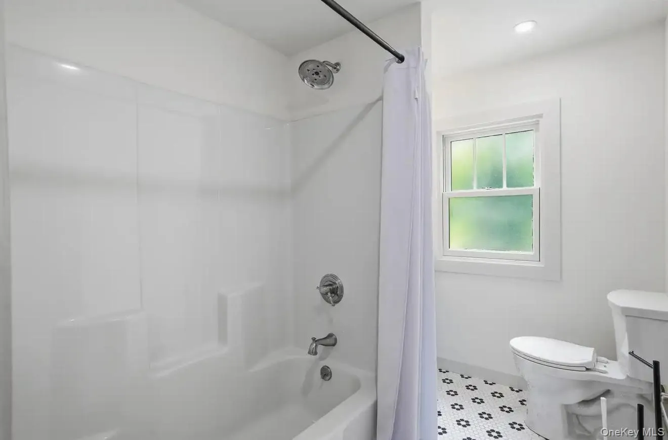 24 Woodland Drive, Poughkeepsie (town), NY, 3 Bedrooms Bedrooms, 7 Rooms Rooms,2 BathroomsBathrooms,Residential,For Rent,Woodland,0,1026247 24 Woodland Drive, Poughkeepsie (town), NY, 3 Bedrooms Bedrooms, 7 Rooms Rooms,2 BathroomsBathrooms,Residential,For Rent,Woodland,0,1026247