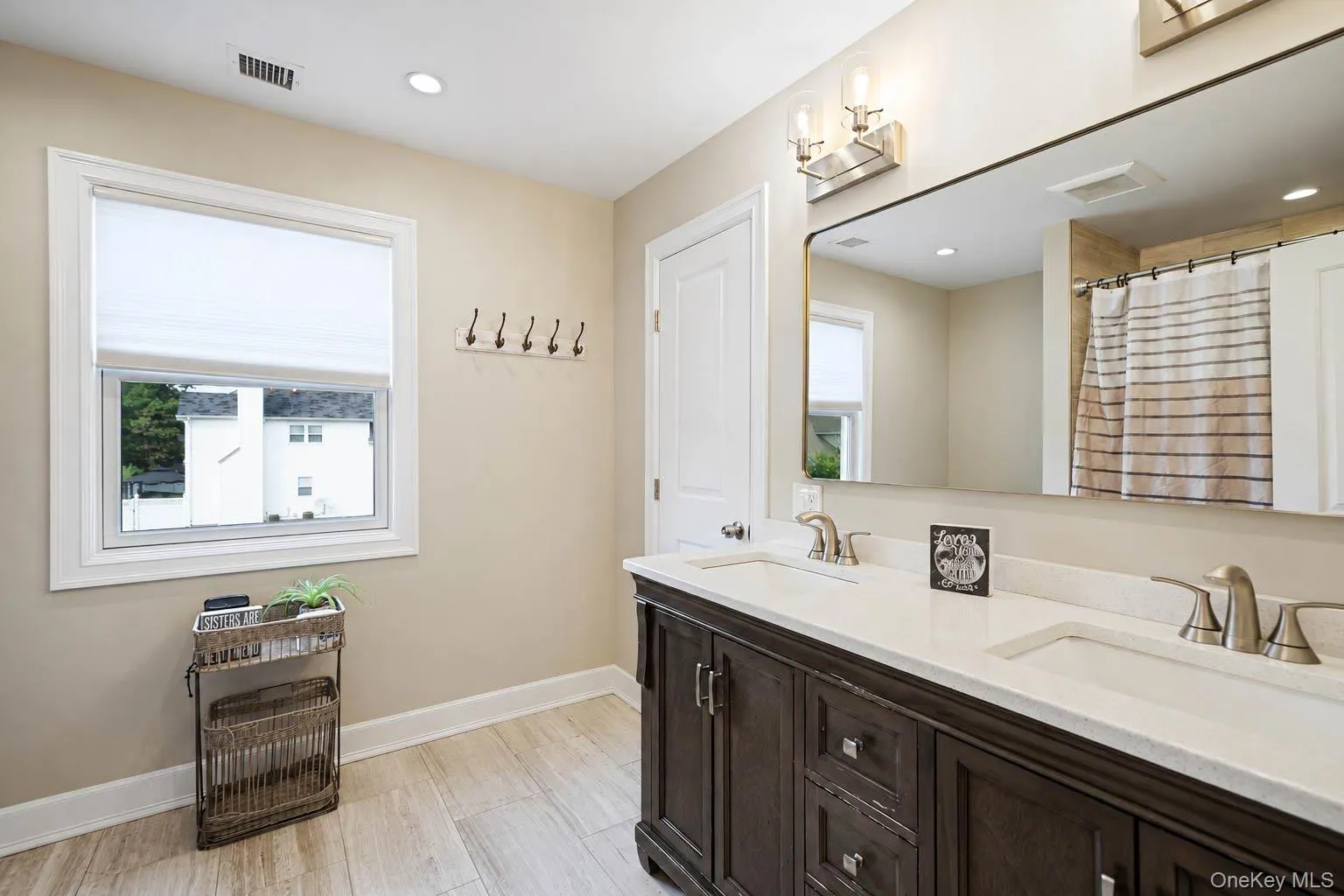 70 Summerfield Drive, Brookhaven, NY, 5 Bedrooms Bedrooms, 15 Rooms Rooms,4 BathroomsBathrooms,Residential,For Rent,Summerfield,0,1026253 70 Summerfield Drive, Brookhaven, NY, 5 Bedrooms Bedrooms, 15 Rooms Rooms,4 BathroomsBathrooms,Residential,For Rent,Summerfield,0,1026253