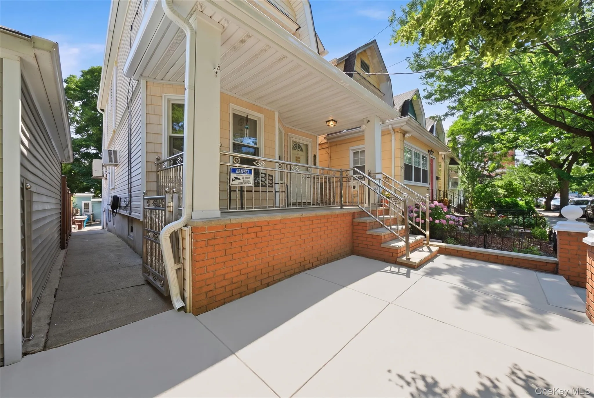 10244 85th Avenue, New York, NY, 3 Bedrooms Bedrooms, 12 Rooms Rooms,1 BathroomBathrooms,Residential,For Rent,85th,0,1026255 10244 85th Avenue, New York, NY, 3 Bedrooms Bedrooms, 12 Rooms Rooms,1 BathroomBathrooms,Residential,For Rent,85th,0,1026255