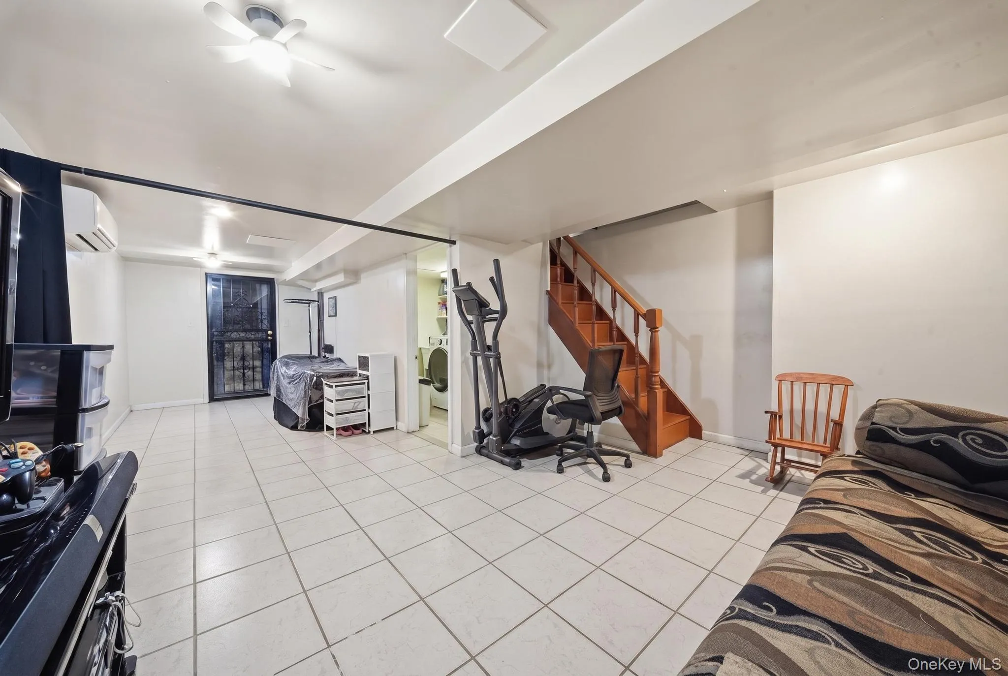 10244 85th Avenue, New York, NY, 3 Bedrooms Bedrooms, 12 Rooms Rooms,1 BathroomBathrooms,Residential,For Rent,85th,0,1026255 10244 85th Avenue, New York, NY, 3 Bedrooms Bedrooms, 12 Rooms Rooms,1 BathroomBathrooms,Residential,For Rent,85th,0,1026255