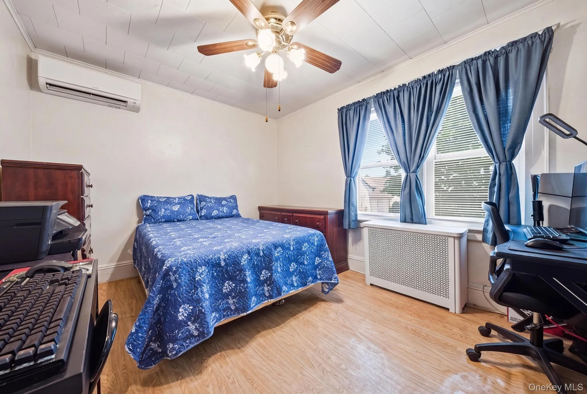 10244 85th Avenue, New York, NY, 3 Bedrooms Bedrooms, 12 Rooms Rooms,1 BathroomBathrooms,Residential,For Rent,85th,0,1026255 10244 85th Avenue, New York, NY, 3 Bedrooms Bedrooms, 12 Rooms Rooms,1 BathroomBathrooms,Residential,For Rent,85th,0,1026255