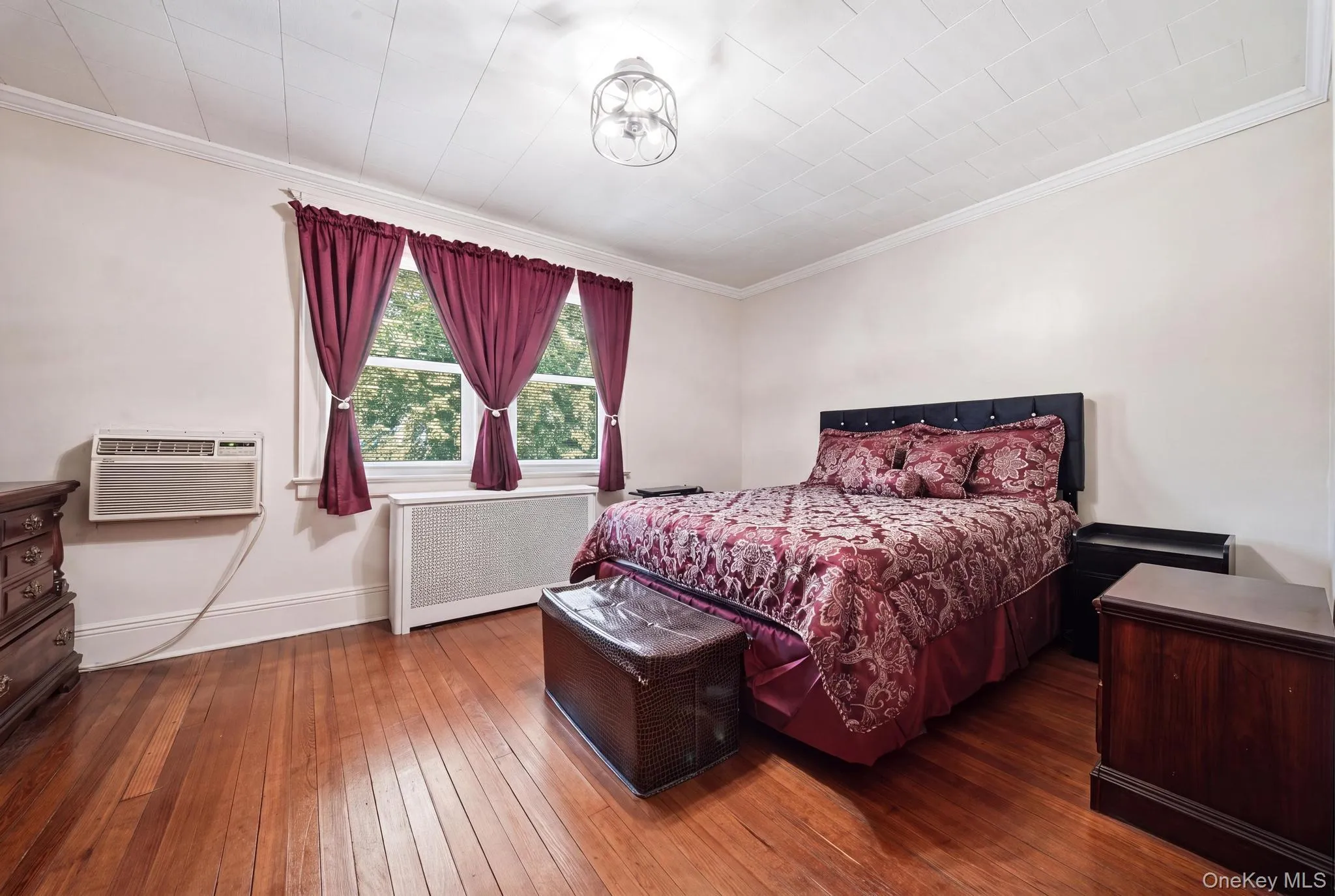 10244 85th Avenue, New York, NY, 3 Bedrooms Bedrooms, 12 Rooms Rooms,1 BathroomBathrooms,Residential,For Rent,85th,0,1026255 10244 85th Avenue, New York, NY, 3 Bedrooms Bedrooms, 12 Rooms Rooms,1 BathroomBathrooms,Residential,For Rent,85th,0,1026255