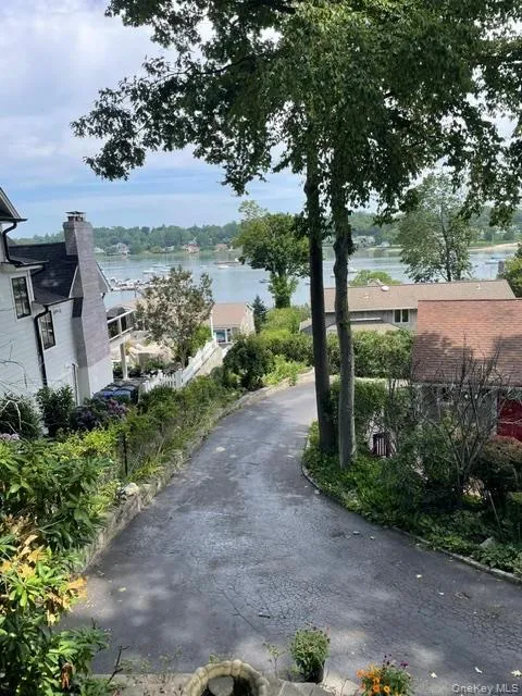 5 Harborview Lane, Huntington, NY, 3 Bedrooms Bedrooms, 9 Rooms Rooms,2 BathroomsBathrooms,Residential,For Rent,Harborview,0,1026256 5 Harborview Lane, Huntington, NY, 3 Bedrooms Bedrooms, 9 Rooms Rooms,2 BathroomsBathrooms,Residential,For Rent,Harborview,0,1026256