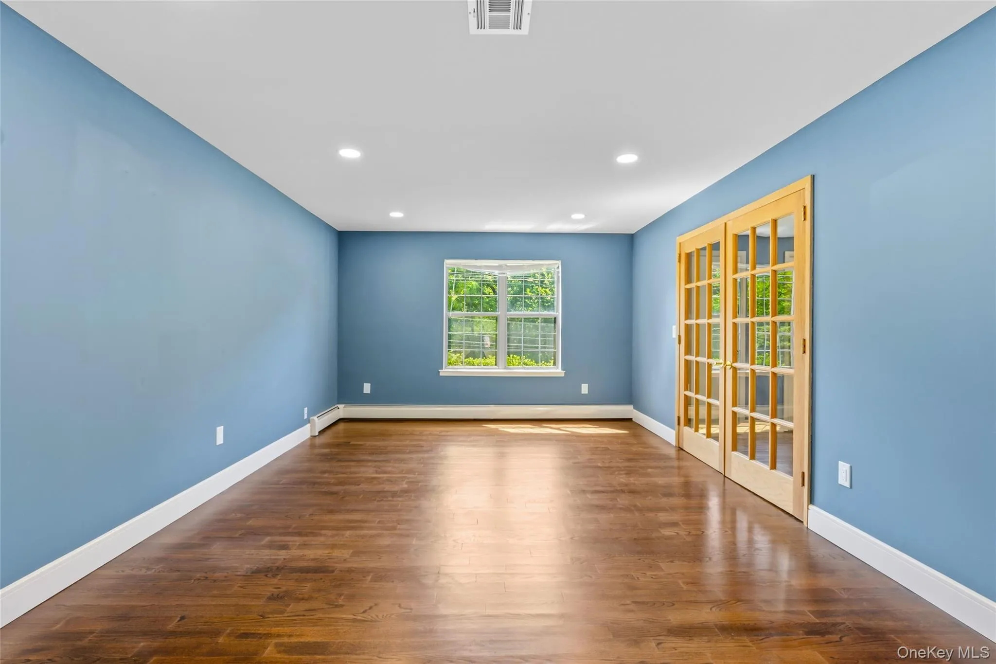 94 Bagatelle Road, Huntington, NY, 5 Bedrooms Bedrooms, 10 Rooms Rooms,3 BathroomsBathrooms,Residential,For Rent,Bagatelle,0,1026259 94 Bagatelle Road, Huntington, NY, 5 Bedrooms Bedrooms, 10 Rooms Rooms,3 BathroomsBathrooms,Residential,For Rent,Bagatelle,0,1026259