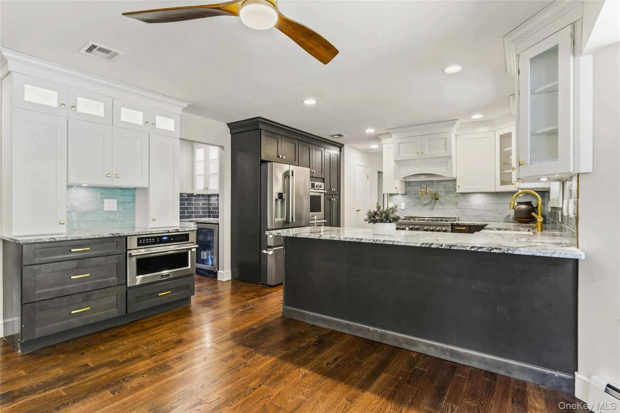 94 Bagatelle Road, Huntington, NY, 5 Bedrooms Bedrooms, 10 Rooms Rooms,3 BathroomsBathrooms,Residential,For Rent,Bagatelle,0,1026259 94 Bagatelle Road, Huntington, NY, 5 Bedrooms Bedrooms, 10 Rooms Rooms,3 BathroomsBathrooms,Residential,For Rent,Bagatelle,0,1026259