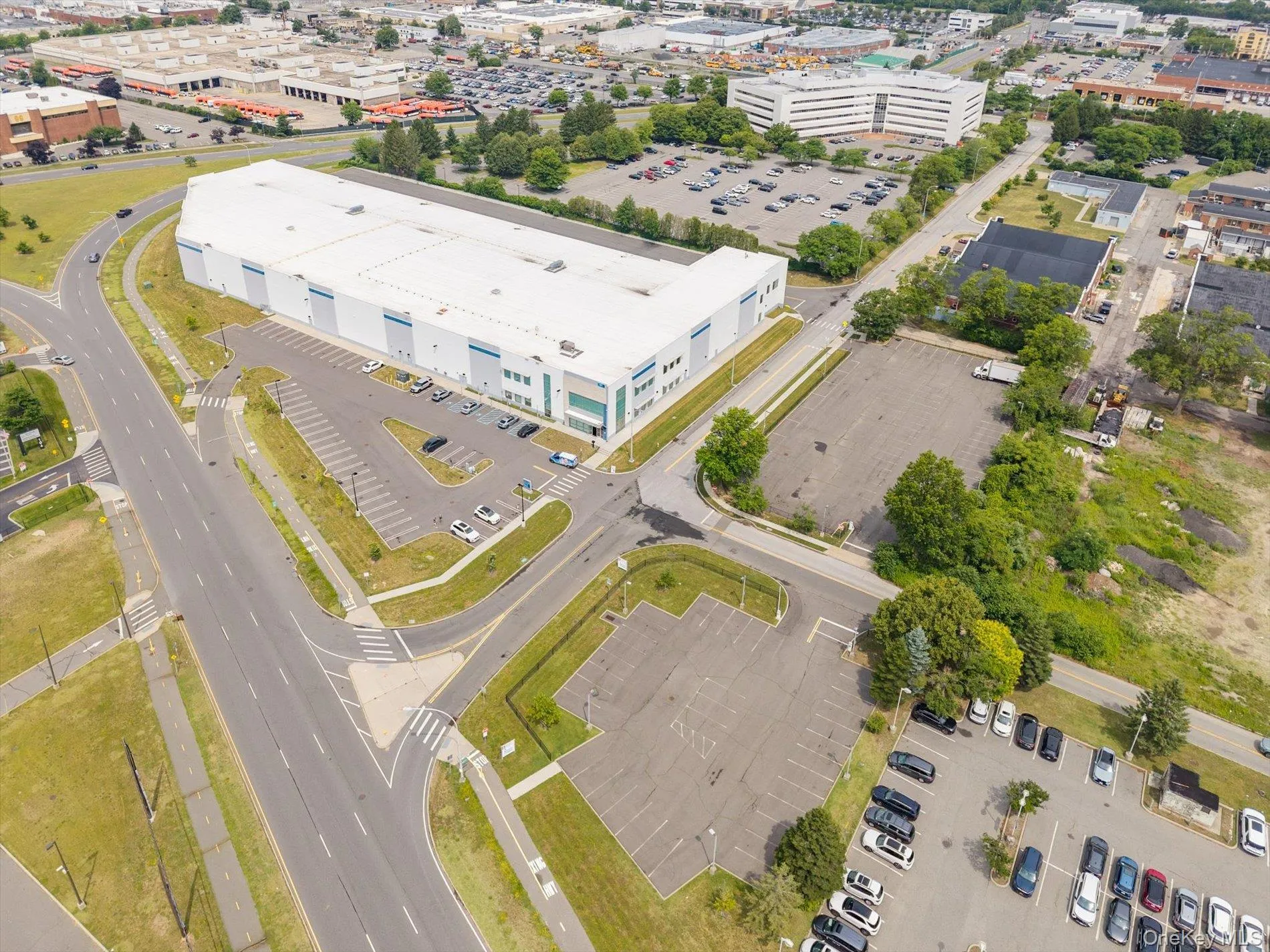 107 Charles Lindbergh Boulevard, Hempstead, NY, ,Commercial Lease,For Rent,Charles Lindbergh,0,1026271 107 Charles Lindbergh Boulevard, Hempstead, NY, ,Commercial Lease,For Rent,Charles Lindbergh,0,1026271