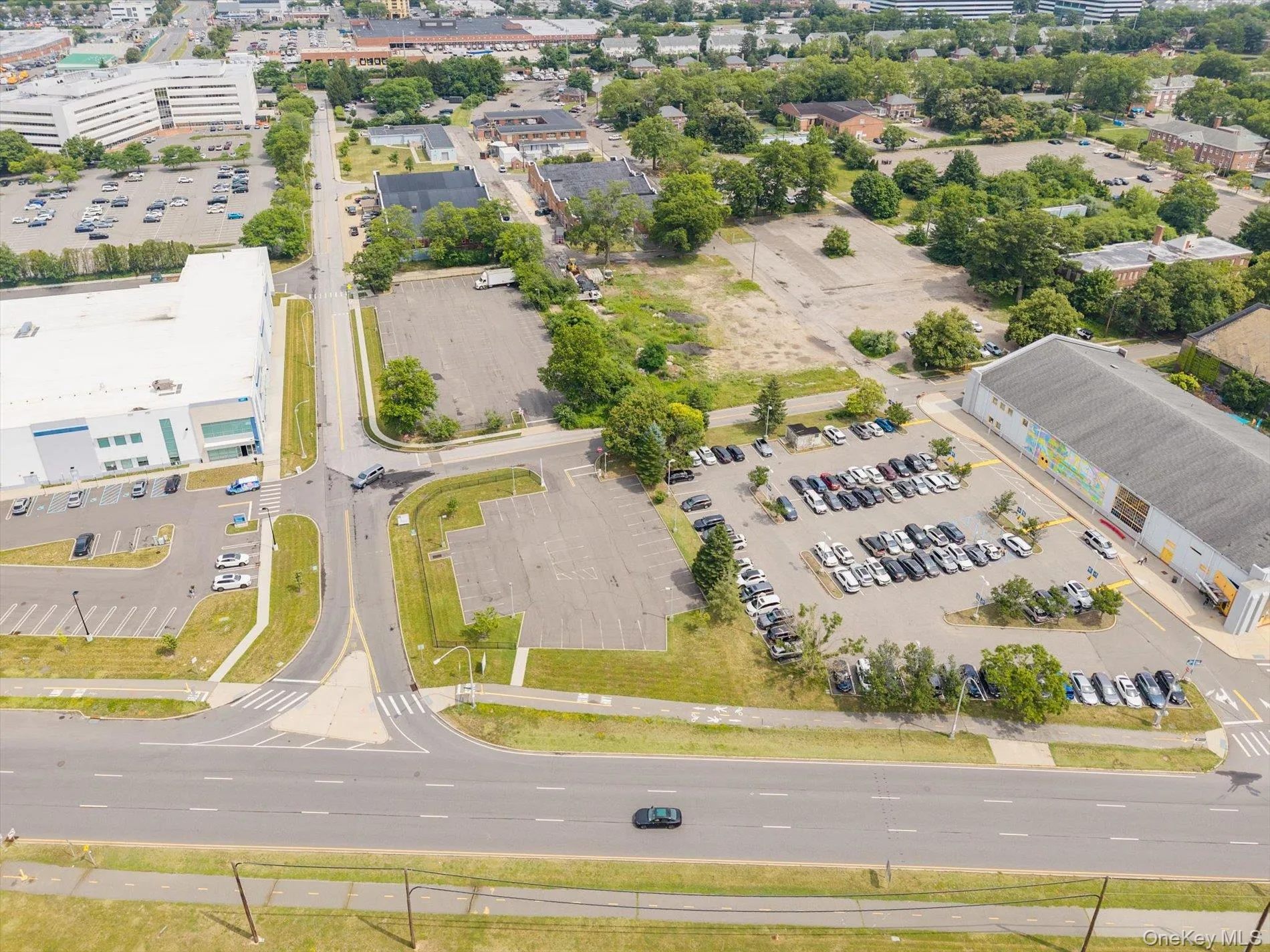 107 Charles Lindbergh Boulevard, Hempstead, NY, ,Commercial Lease,For Rent,Charles Lindbergh,0,1026271 107 Charles Lindbergh Boulevard, Hempstead, NY, ,Commercial Lease,For Rent,Charles Lindbergh,0,1026271