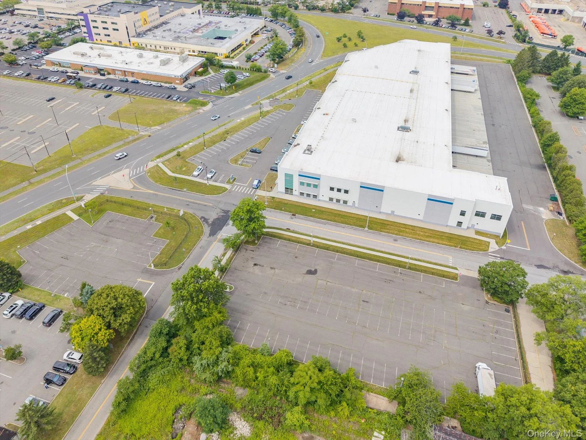 107 Charles Lindbergh Boulevard, Hempstead, NY, ,Commercial Lease,For Rent,Charles Lindbergh,0,1026271 107 Charles Lindbergh Boulevard, Hempstead, NY, ,Commercial Lease,For Rent,Charles Lindbergh,0,1026271