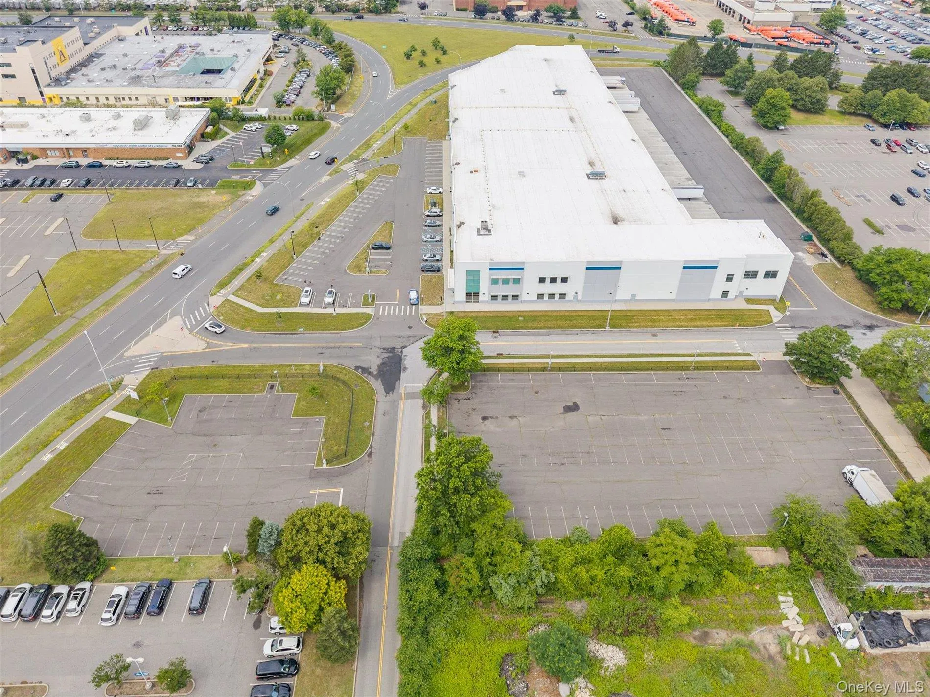 107 Charles Lindbergh Boulevard, Hempstead, NY, ,Commercial Lease,For Rent,Charles Lindbergh,0,1026271 107 Charles Lindbergh Boulevard, Hempstead, NY, ,Commercial Lease,For Rent,Charles Lindbergh,0,1026271