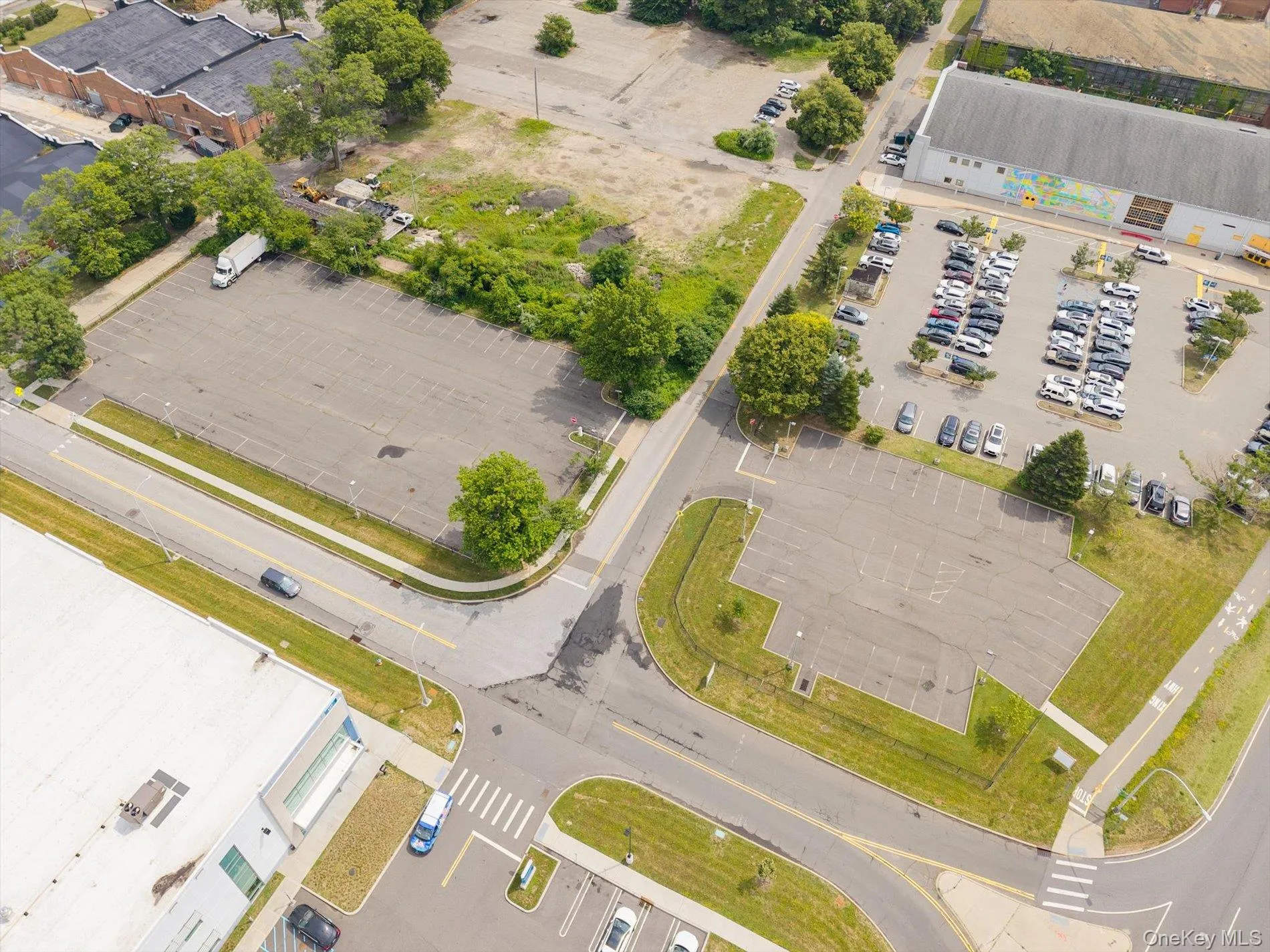 107 Charles Lindbergh Boulevard, Hempstead, NY, ,Commercial Lease,For Rent,Charles Lindbergh,0,1026271 107 Charles Lindbergh Boulevard, Hempstead, NY, ,Commercial Lease,For Rent,Charles Lindbergh,0,1026271