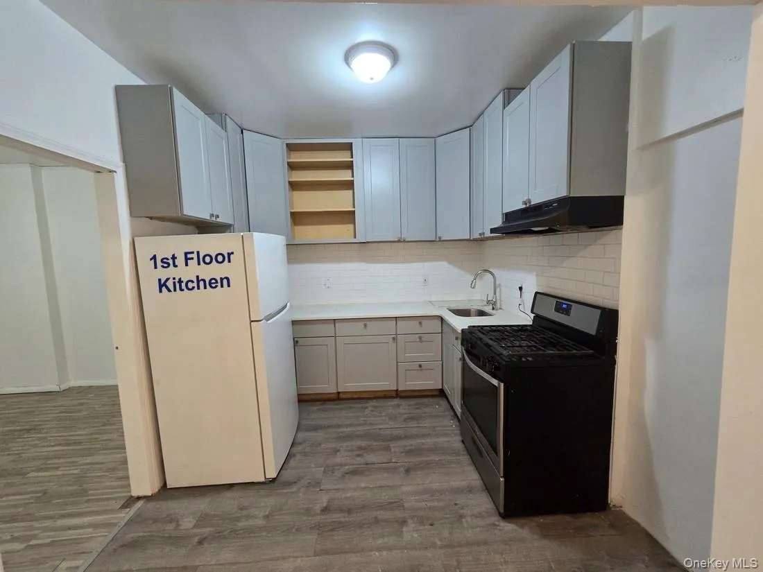 Kitchen Kitchen