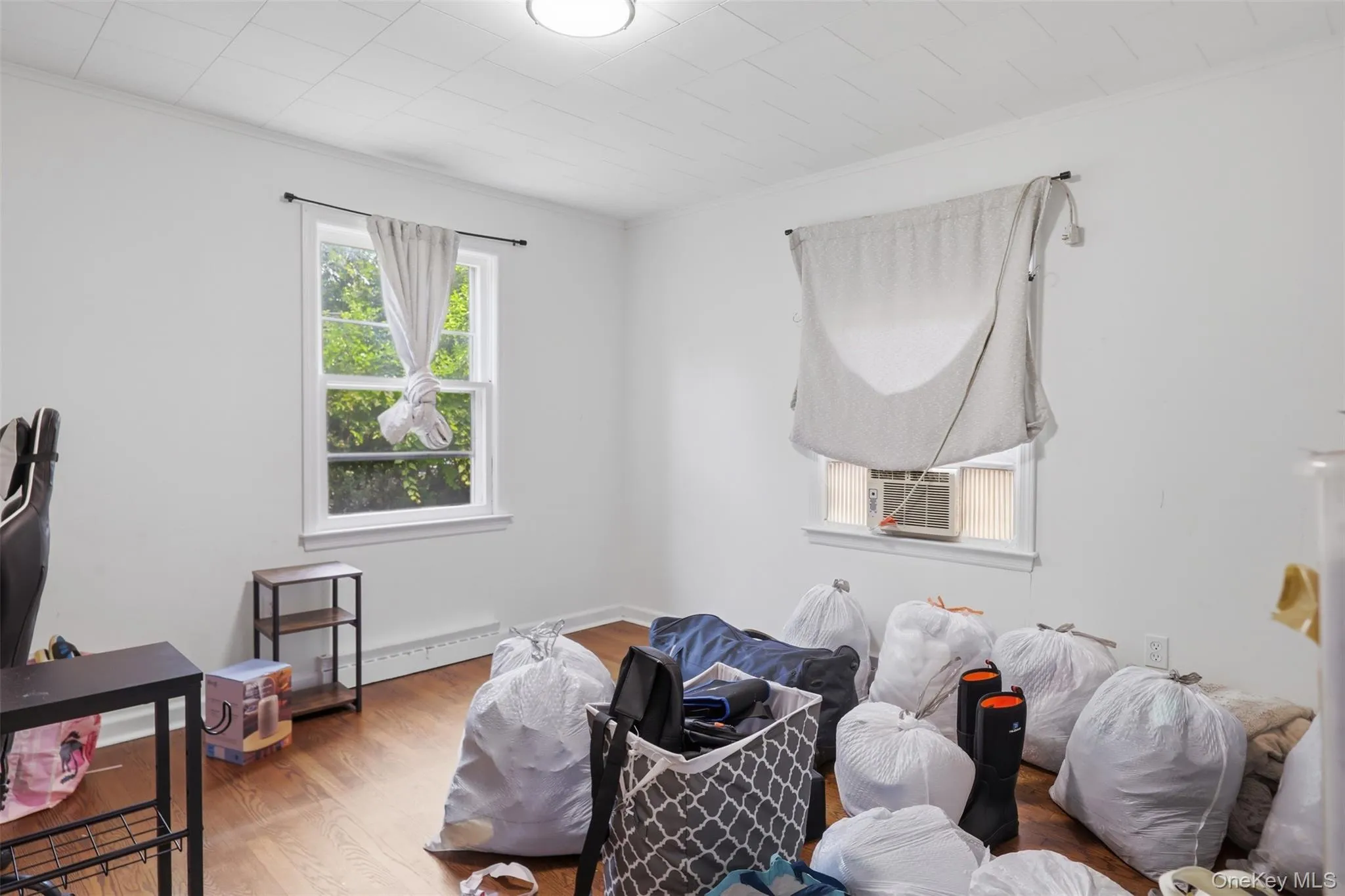 98 Dellay Avenue, Kingston, NY, 3 Bedrooms Bedrooms, 5 Rooms Rooms,1 BathroomBathrooms,Residential,For Rent,Dellay,0,1026286 98 Dellay Avenue, Kingston, NY, 3 Bedrooms Bedrooms, 5 Rooms Rooms,1 BathroomBathrooms,Residential,For Rent,Dellay,0,1026286