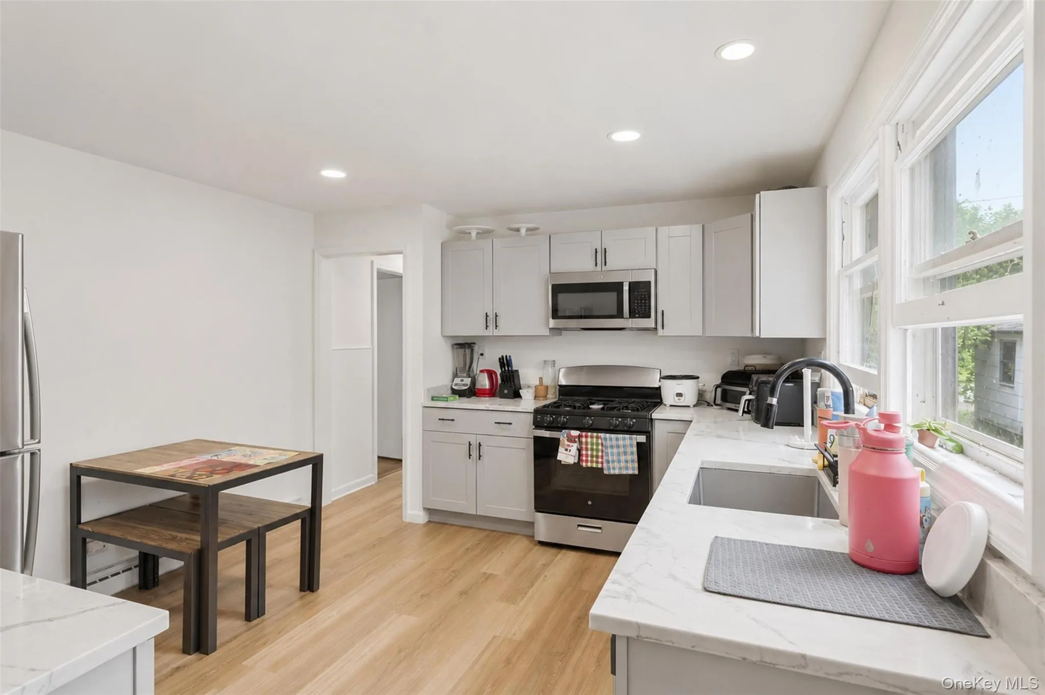 98 Dellay Avenue, Kingston, NY, 3 Bedrooms Bedrooms, 5 Rooms Rooms,1 BathroomBathrooms,Residential,For Rent,Dellay,0,1026286 98 Dellay Avenue, Kingston, NY, 3 Bedrooms Bedrooms, 5 Rooms Rooms,1 BathroomBathrooms,Residential,For Rent,Dellay,0,1026286